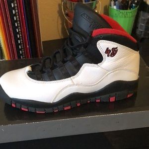 Retro Jordan 10s